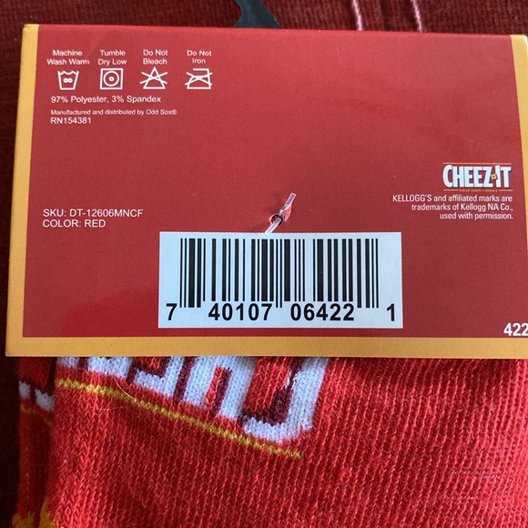 Unisex Cheez It Brand Socks 🧦 Men’s size 6-12 - Picture 5 of 5
